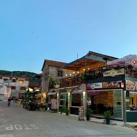Marko Marina